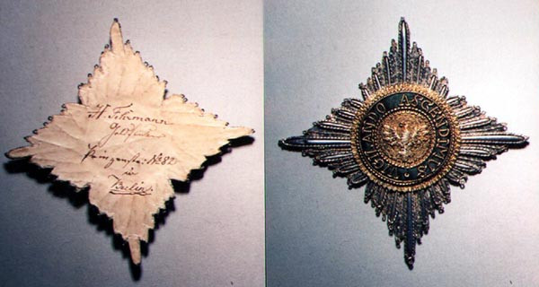 embroidered star of the House Order of the White Falcon